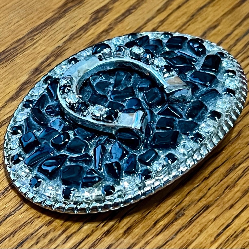 Swarovski crystal horseshoe belt buckle great condition!!